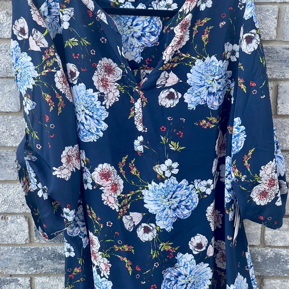 NWT 2XL Daniel Rainn Floral Navy Top